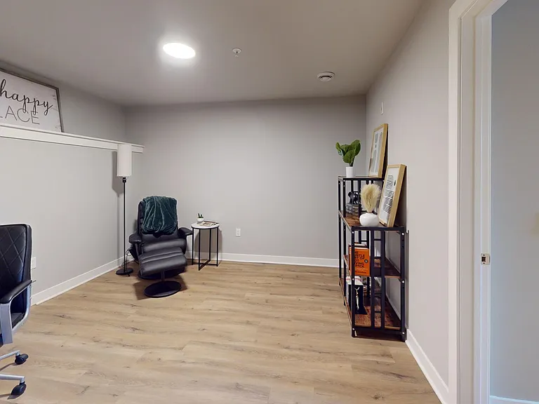 2301 Lincoln Ave — Photo 29