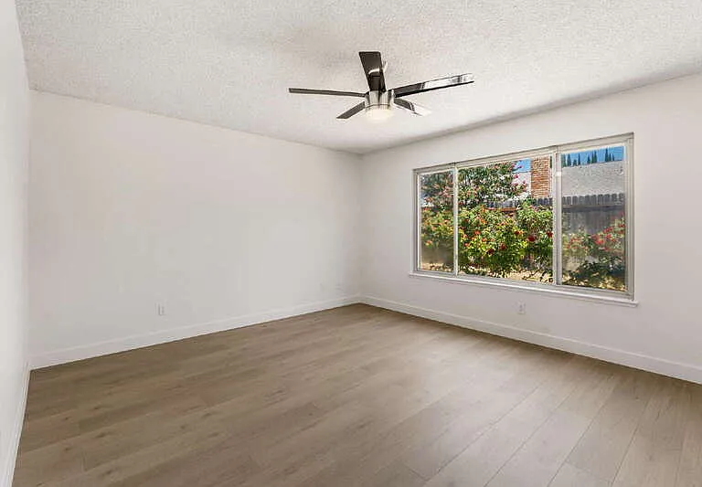 5041 Palm Ave — Photo 16