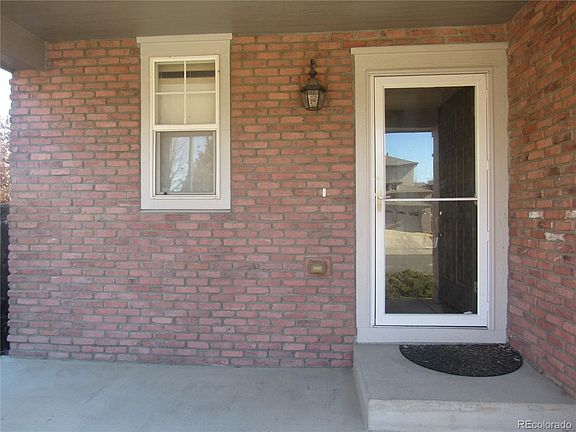4th image of 1084 N Spruce Court