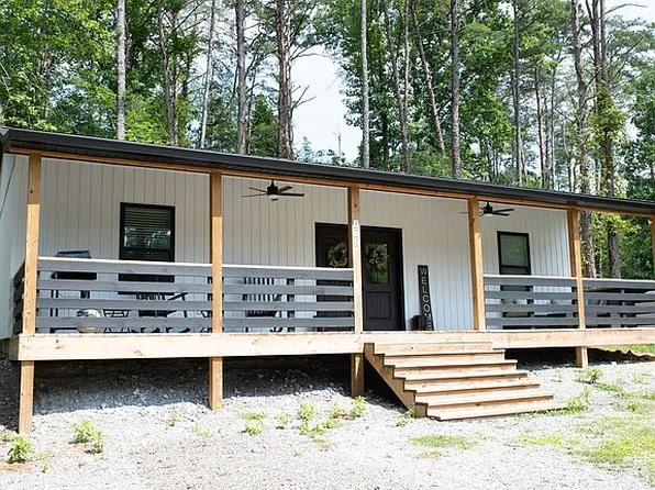 172 Dixie Pine Dr, Burnside, KY 42519