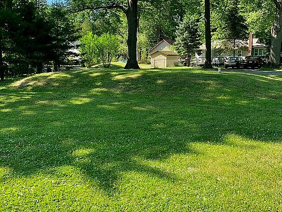 3rd image of 3139 N Lakeshore Dr