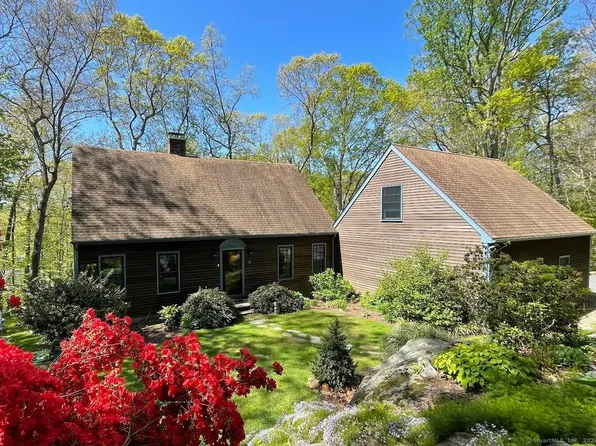 7 Ridgeway Road, Clinton, CT 06413