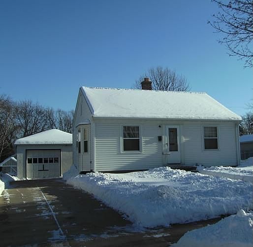 2nd image of 1137 10th Ave