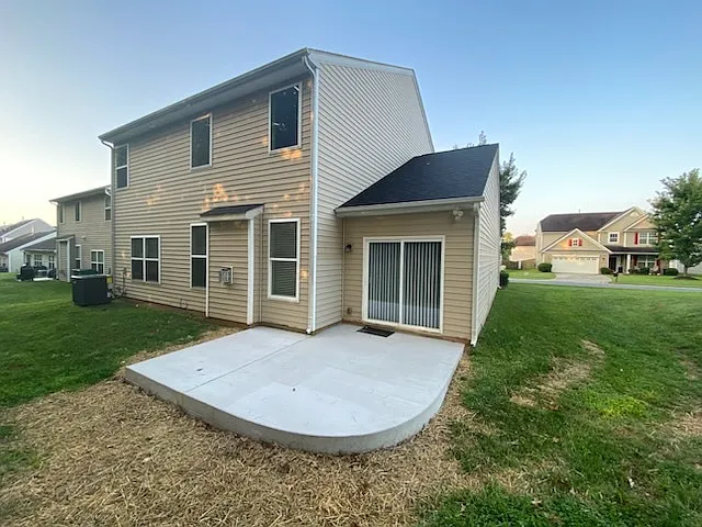 3 bed, 2.5 bath, 2246 sqft, $2,000 — Photo 4