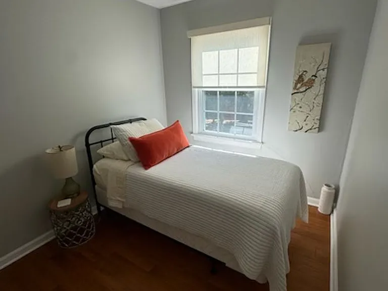 204 Huntington Ln — Photo 10