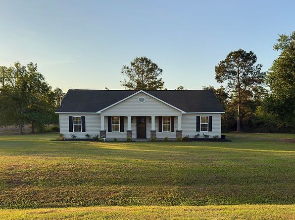 32 Saddle Dr