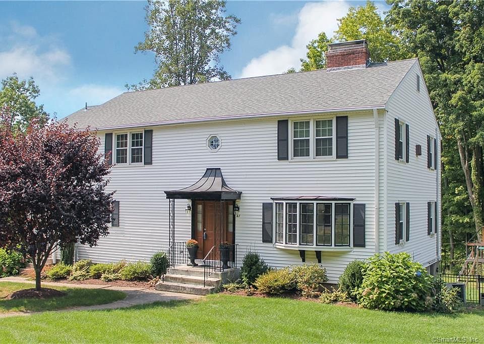 1st image of 67 Ferncliff Dr