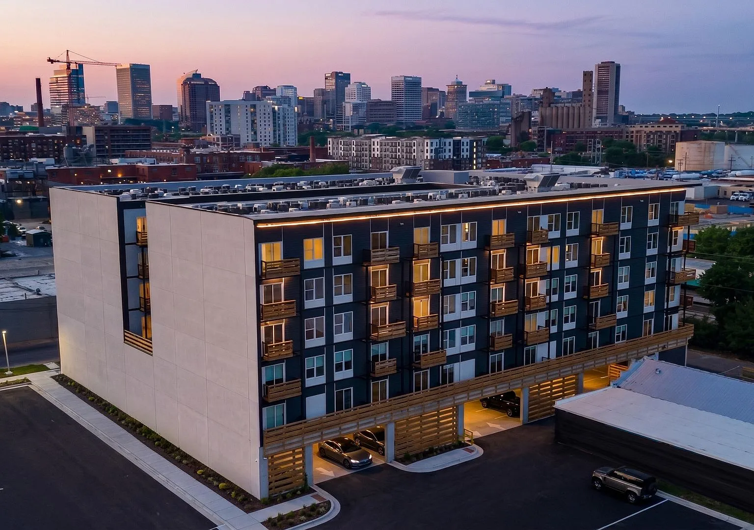 The Hub Apartments — Photo 1