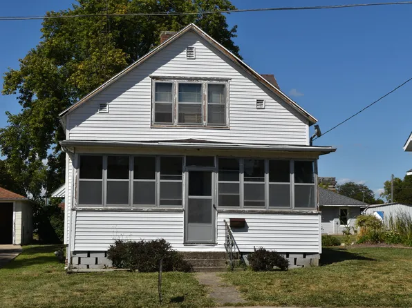 149 W Main St, El Paso, IL 61738