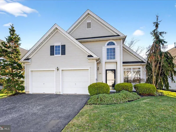 208 Sunflower Ln, West Windsor, NJ 08550