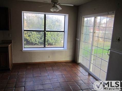 5th image of 1042 Harbour Grey St