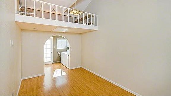 5th image of 539 Tyrella Ave #A