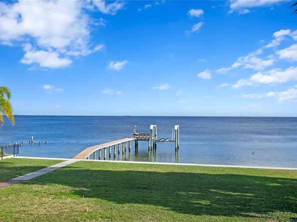 4527 Bayshore Blvd NE, Saint Petersburg, FL 33703