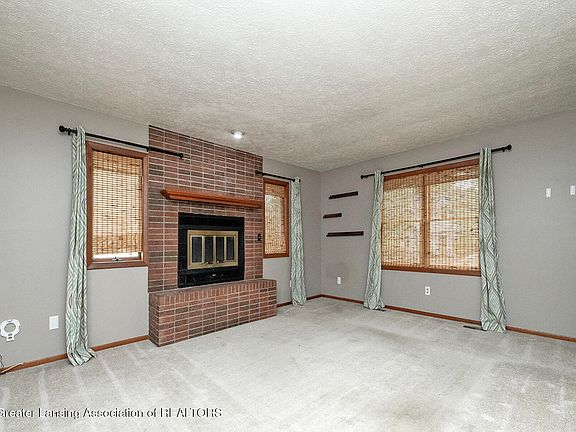 2nd image of 740 Snyder Rd