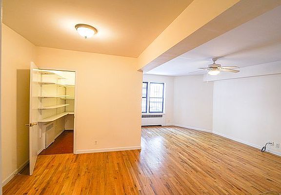 4th image of 304 E 12th St #1H