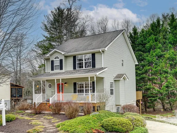 18 Attaberry Ct, Asheville, NC 28805