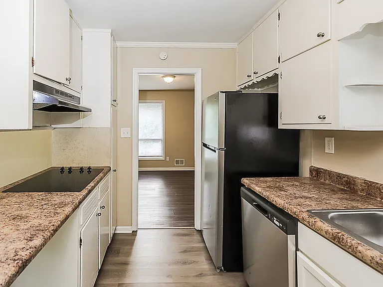 6913 Doncaster Rd — Photo 7