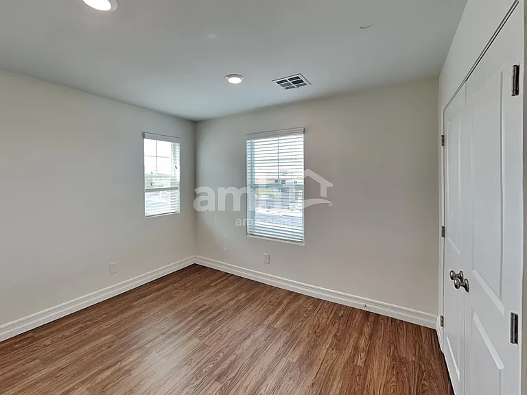 6106 Haleh Ave — Photo 22