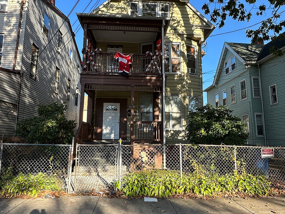1st image of 395 Howard Ave #3
