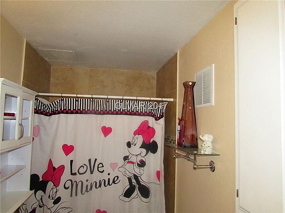 2nd image of 3152 S Eastern Ave Unit 25