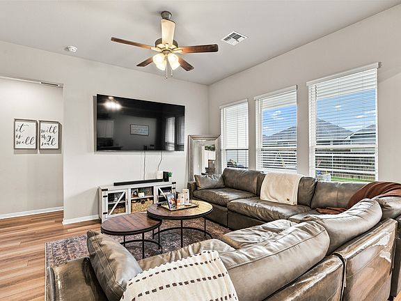 5th image of 11117 Solar St