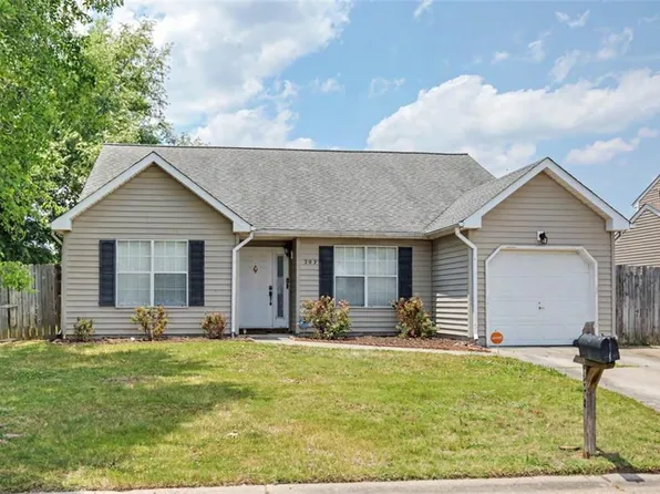 202 Millwheel Ct, Suffolk, VA 23434