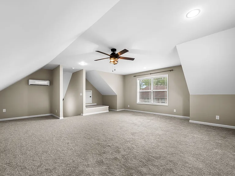 105 Cumberland Ct — Photo 18