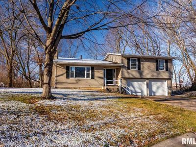 1500 Parklane Dr, Bettendorf, IA, 52722