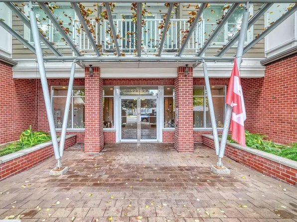 12283 224th St #102, Maple Ridge, BC V2X 8Z3