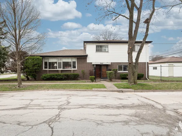 7600 Lowell Ave, Skokie, IL 60076