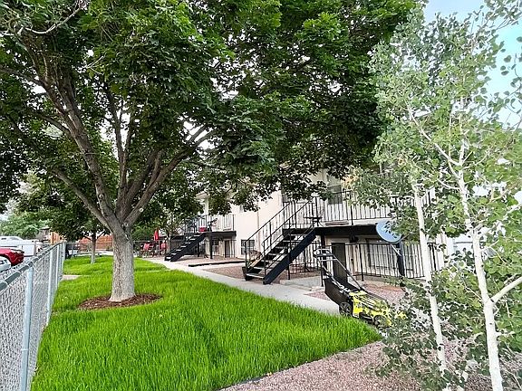 2nd image of 50 Barclay Dr Unit 3