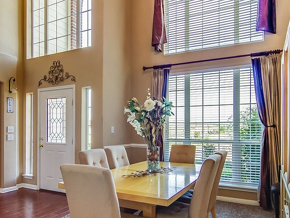 Entry/Foyer