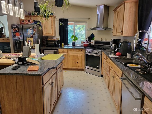 5th image of 17021 50th Street NE