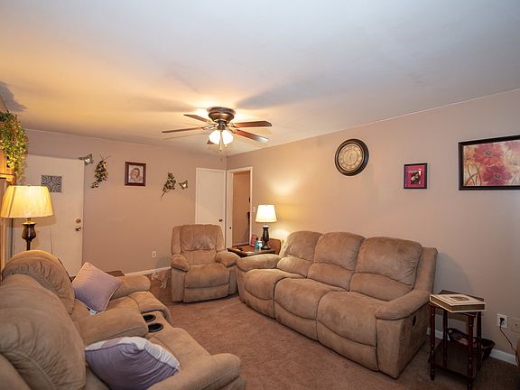 5th image of 108 N Carney