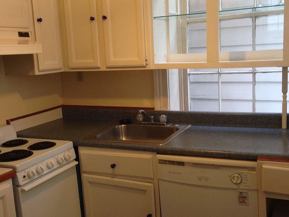 1st image of 367 Middle St APT 3