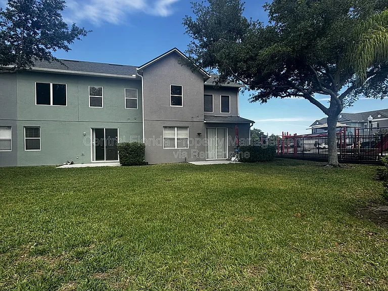 10036 Moorshire Cir — Photo 24