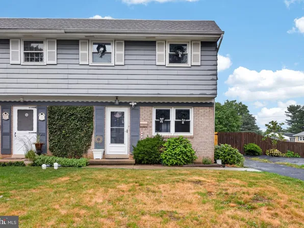 501 General Sutter Ave, Lititz, PA 17543