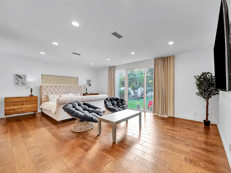 5817 Ranchito Ave — Photo 85