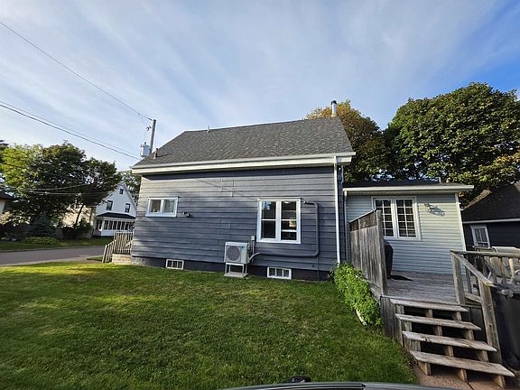 5th image of 131 Spring St
