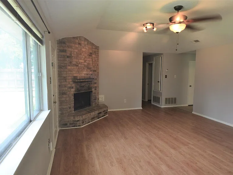 24006 Merry Oaks Dr — Photo 4