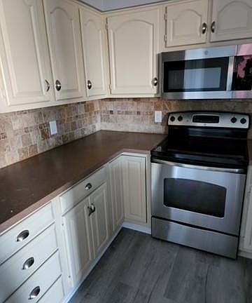 3rd image of 3570 Burch Ave Suite 1