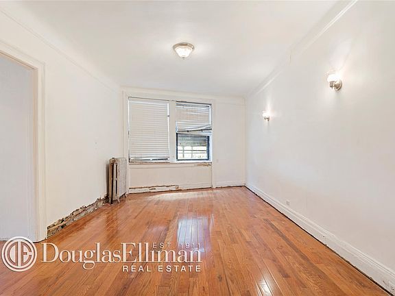 5th image of 409 Edgecombe Ave APT 1A
