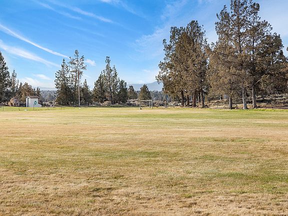 5th image of 869 SW 55th Pl