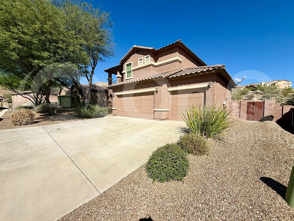 Building Photo - 38997 S Easy Gallop Dr
