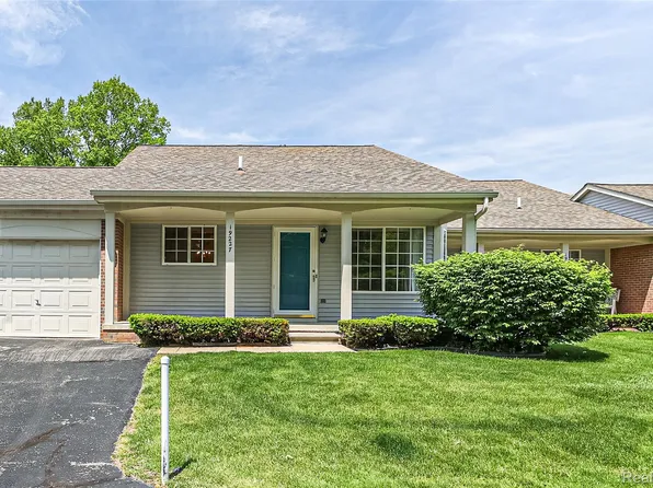 19227 Mandarin Dr, Roseville, MI 48066