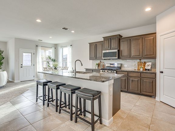 3rd image of 1203 Tiburon Trl