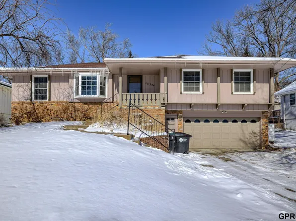 13574 Gold St, Omaha, NE 68144