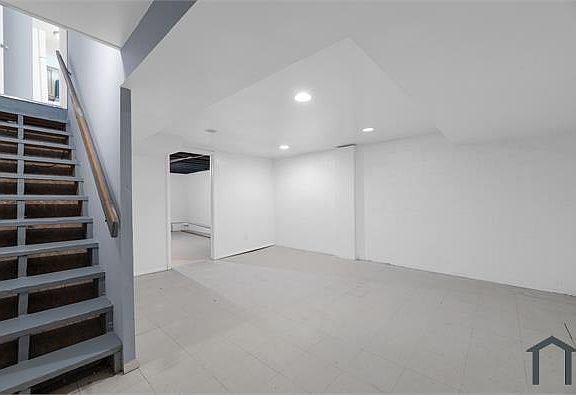 2nd image of 4082 Larry Pl #4082