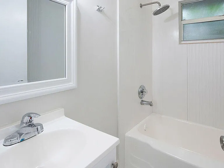 1883 Smith Dr #2 — Photo 3