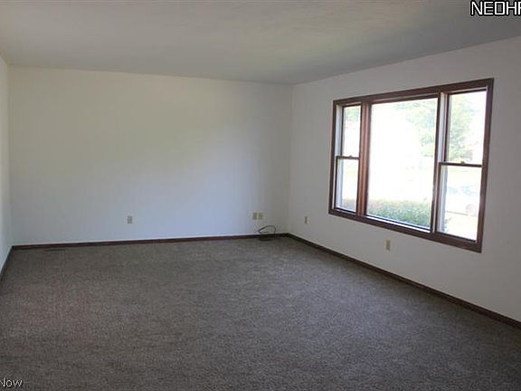 4th image of 22640-22650 Lakemont Ave